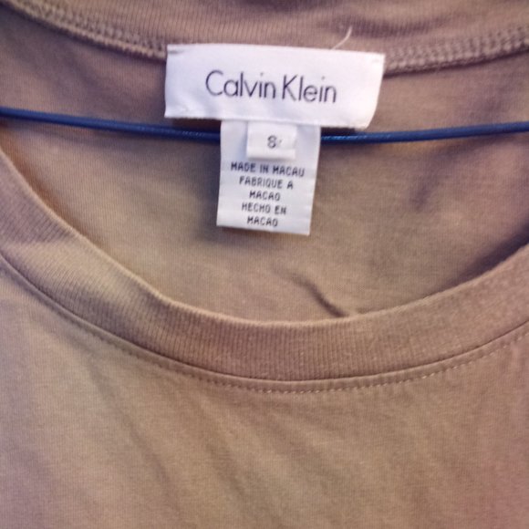 Calvin Klein Muscle Shirt - Picture 2 of 3